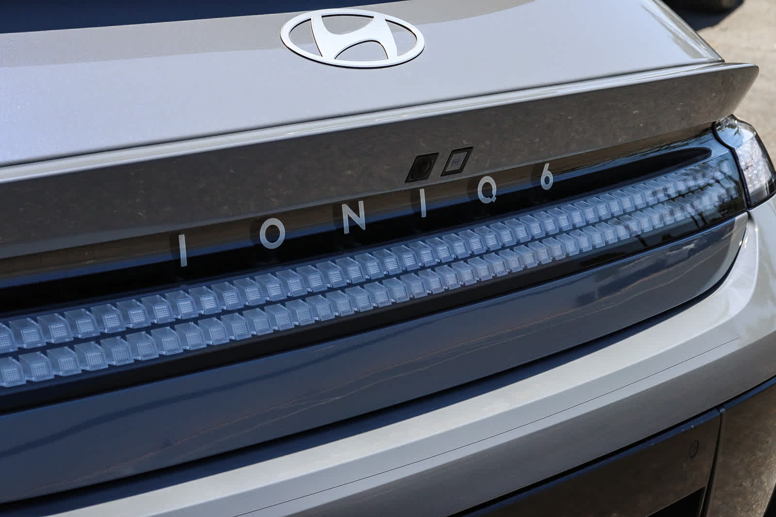 Thumbnail: 2023 Hyundai Ioniq 6 - 11
