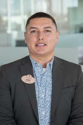 Staff member Jose Ochoa from ID_61f10f