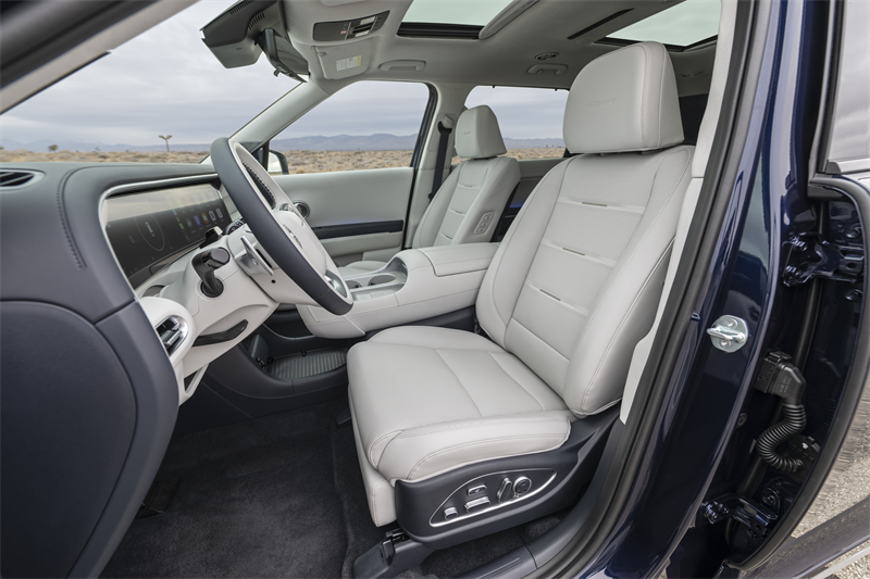 Front row of the 2027 Hyundai Palisade