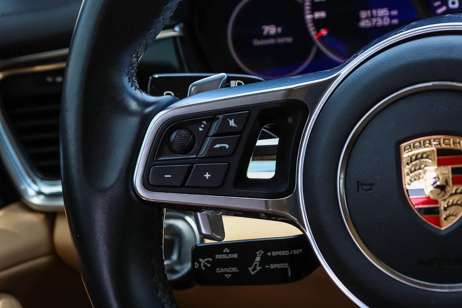 Thumbnail: 2017 Porsche Panamera - 21