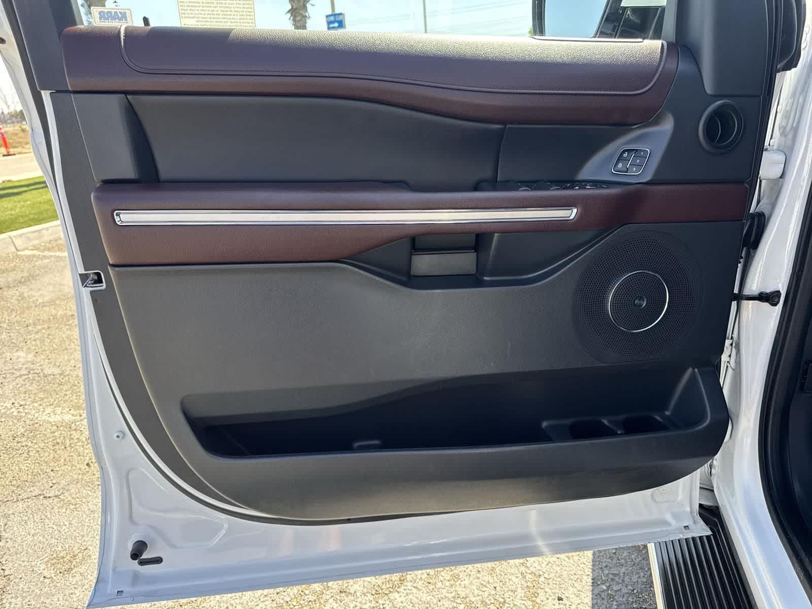 Thumbnail: 2023 Ford Expedition MAX - 21