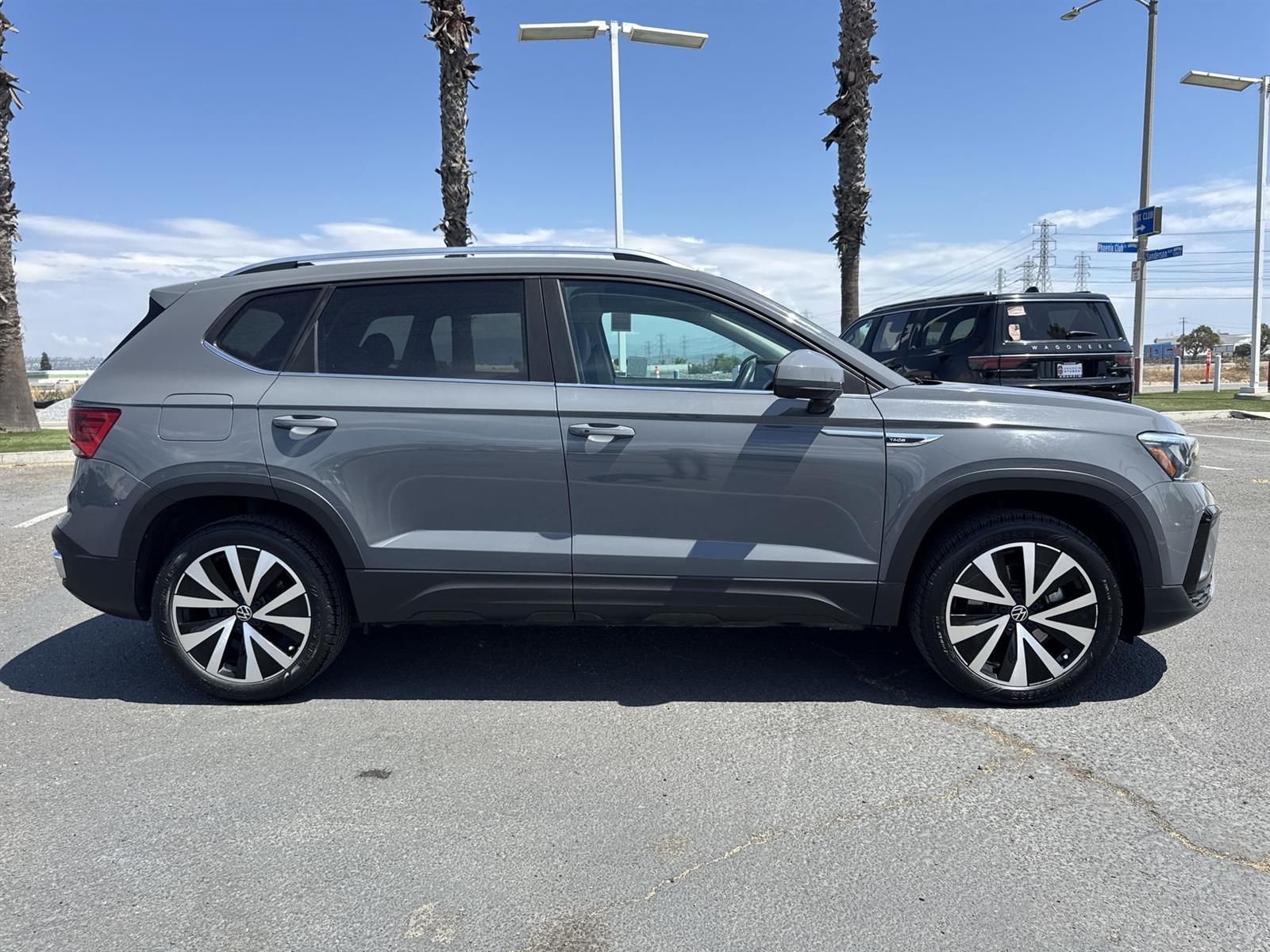 Thumbnail: 2022 Volkswagen Taos - 3