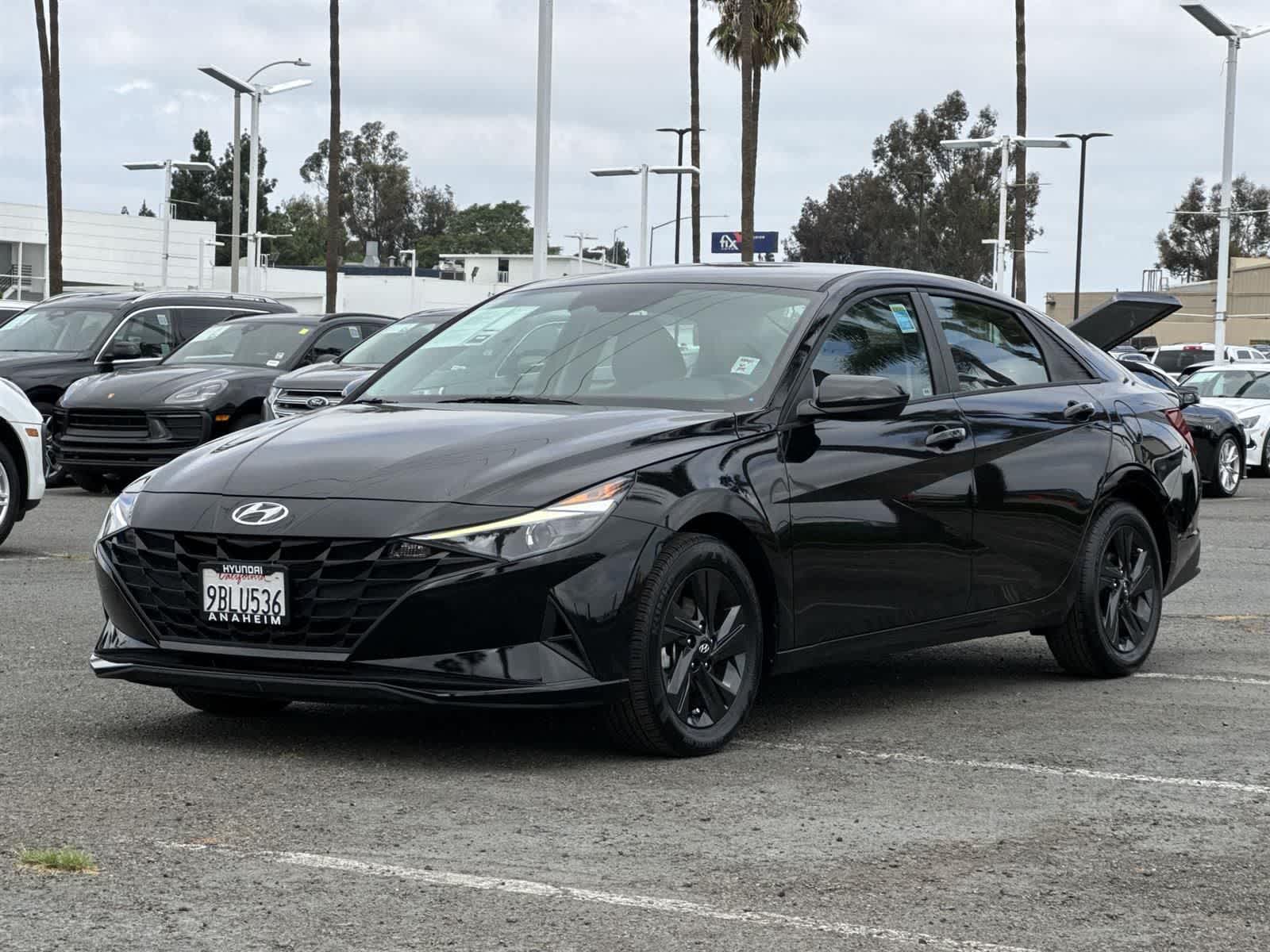 Thumbnail: 2022 Hyundai Elantra - 6