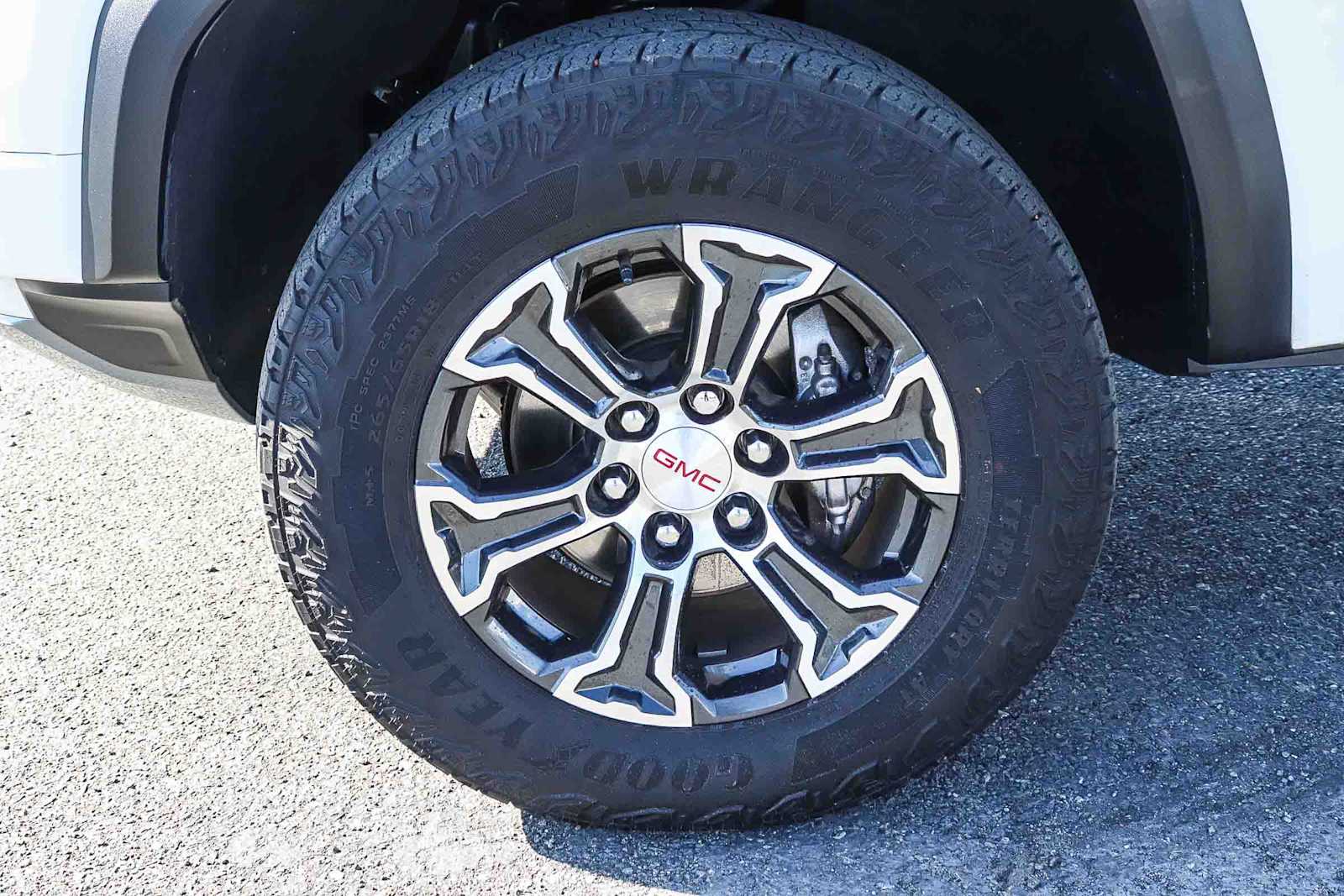 Thumbnail: 2023 GMC Canyon - 11