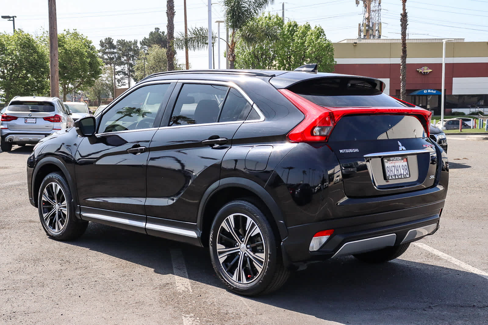 2019 Mitsubishi Eclipse Cross SEL photo 3