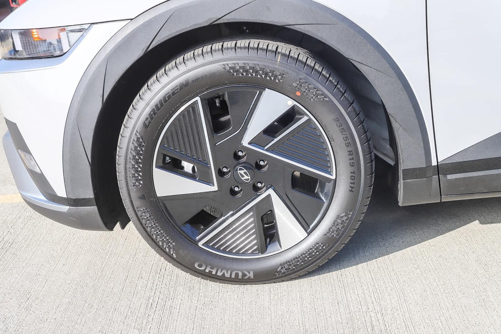 Thumbnail: 2026 Hyundai Ioniq 5 - 11