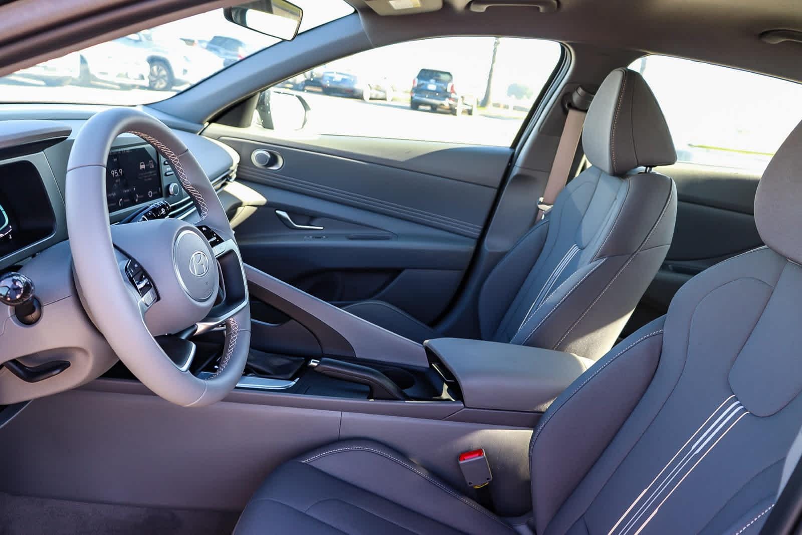 Thumbnail: 2025 Hyundai Elantra - 21