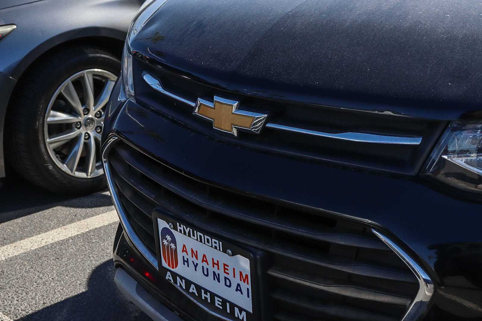 Thumbnail: 2020 Chevrolet Trax - 3