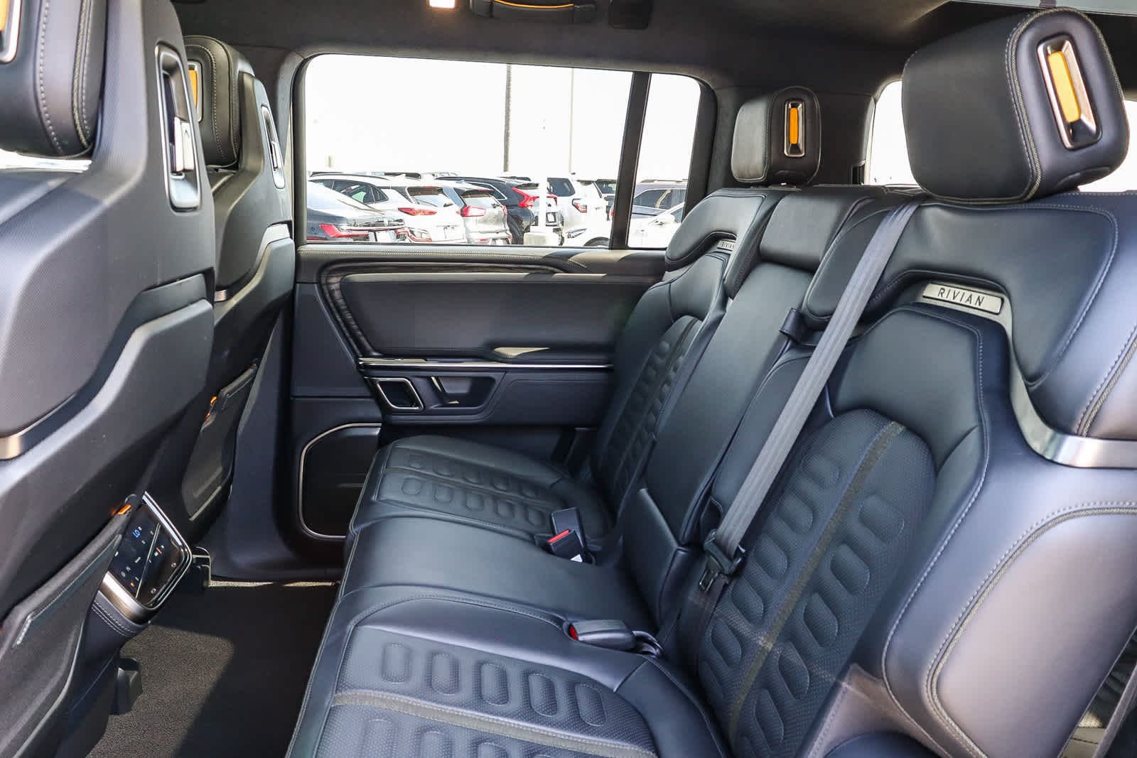 Thumbnail: 2023 Rivian R1S - 21