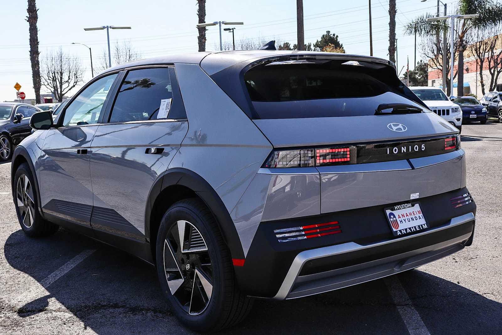 Thumbnail: 2026 Hyundai Ioniq 5 - 8