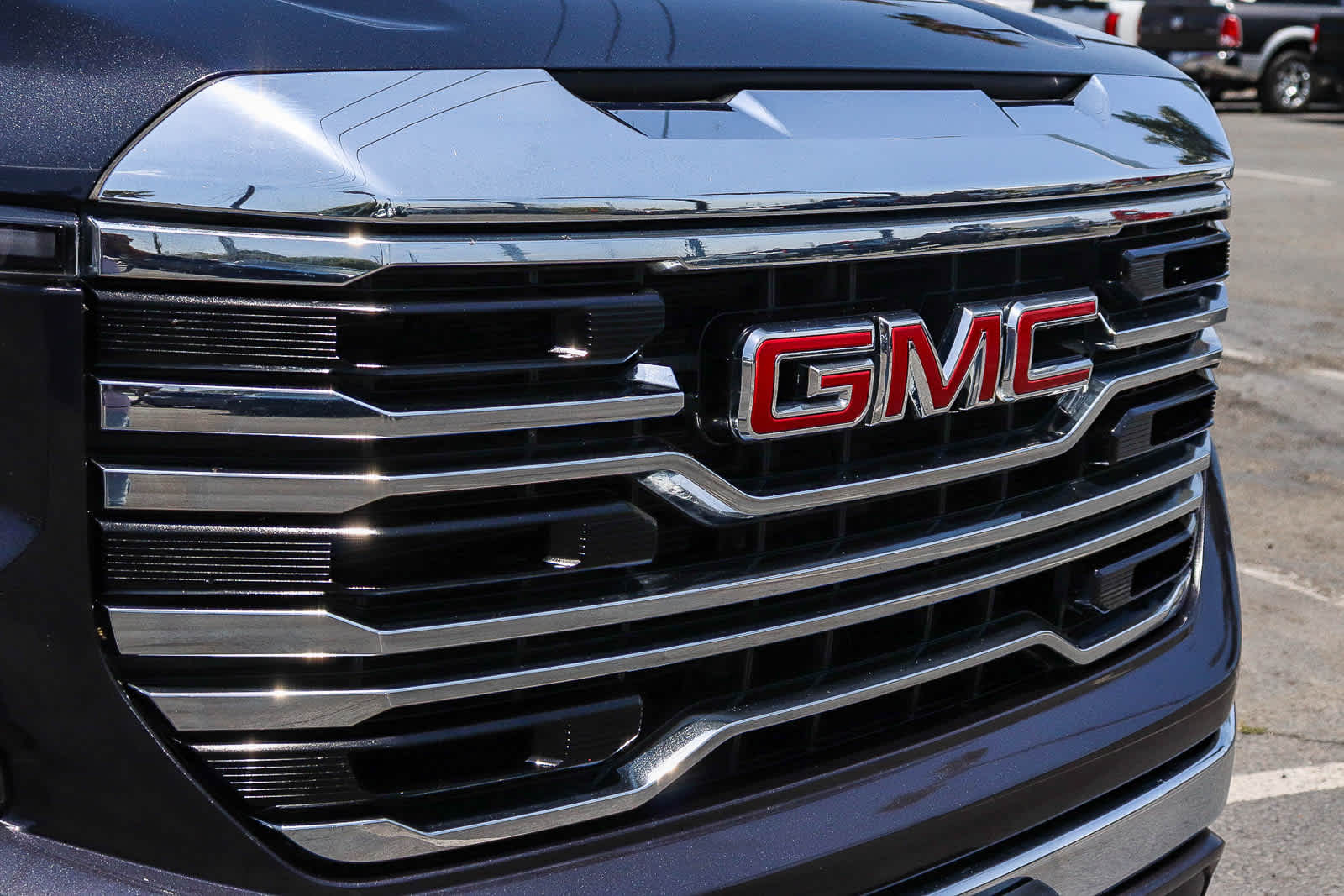2024 GMC Sierra 1500 SLT - Photo 6