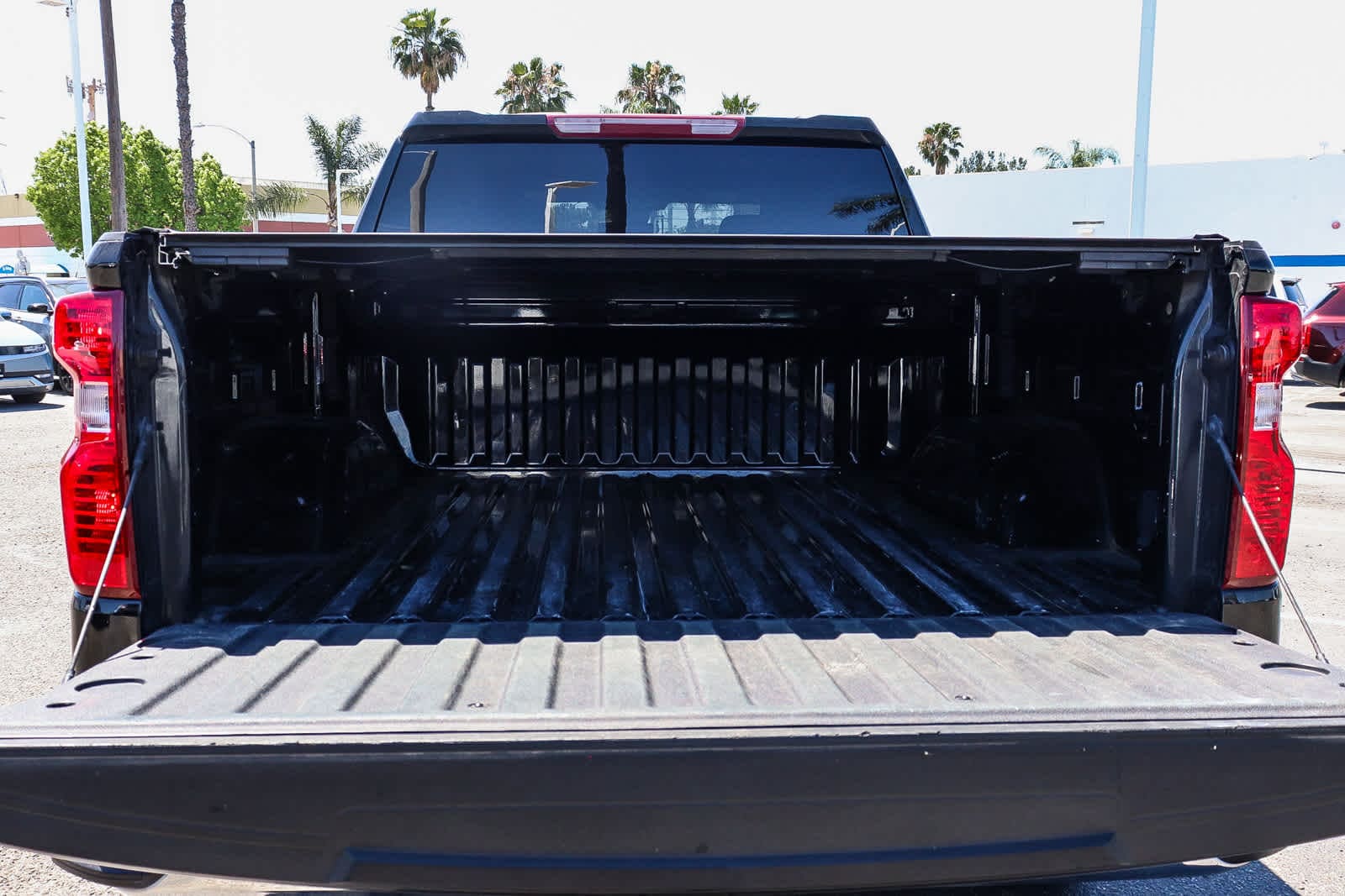 Thumbnail: 2022 Chevrolet Silverado 1500 - 12