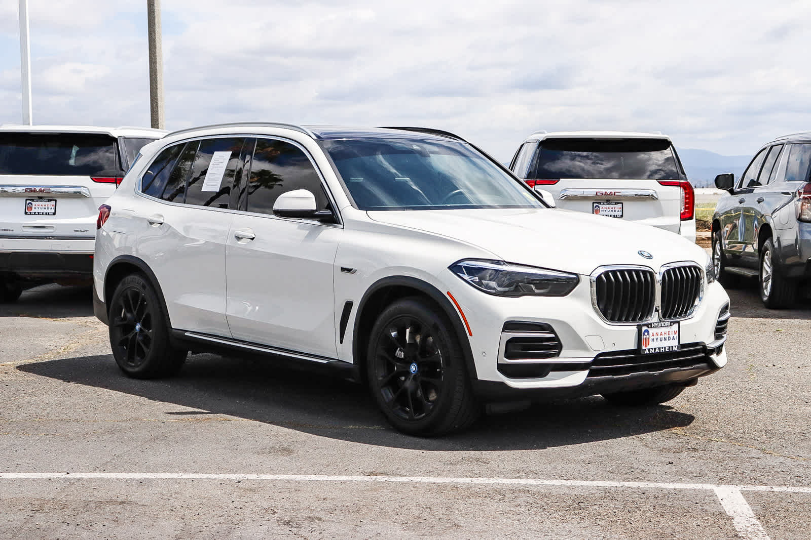 2023 BMW X5 xDrive45e xDrive45e photo 2