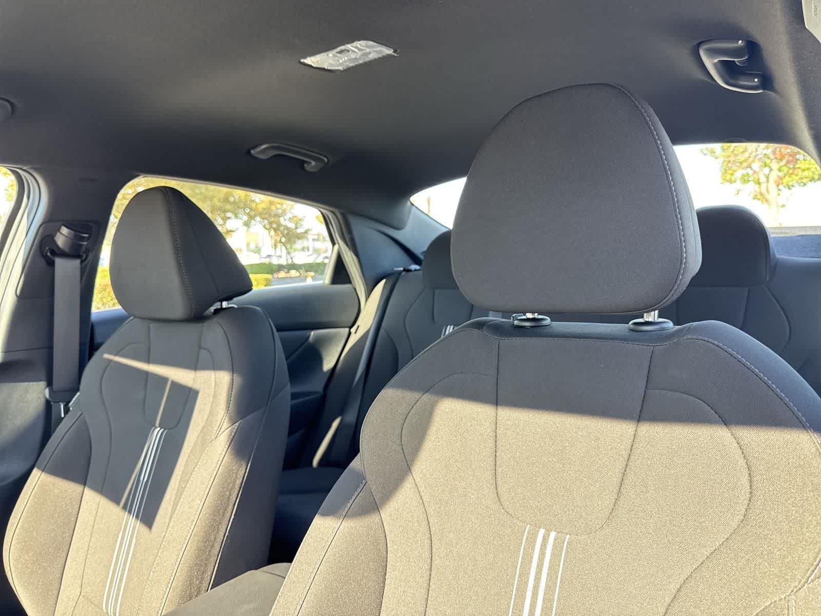 Thumbnail: 2025 Hyundai Elantra - 24