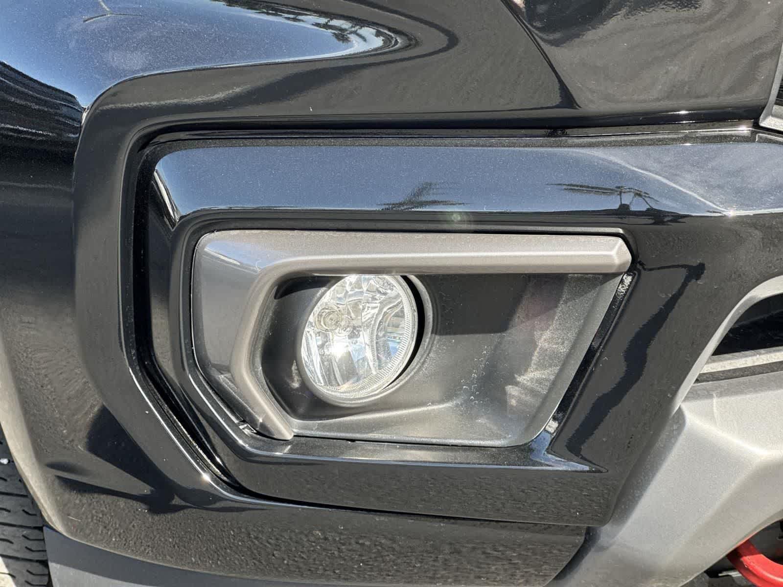 Thumbnail: 2022 Chevrolet Colorado - 10