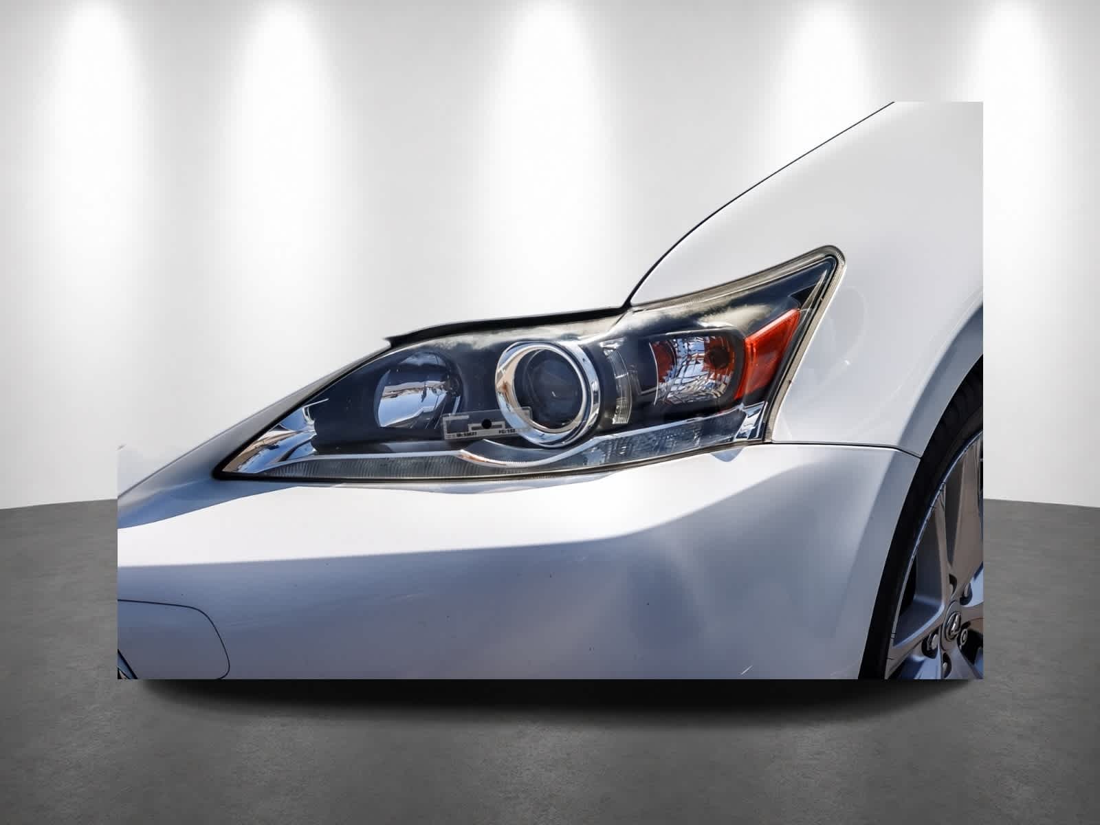 Thumbnail: 2017 Lexus CT - 2