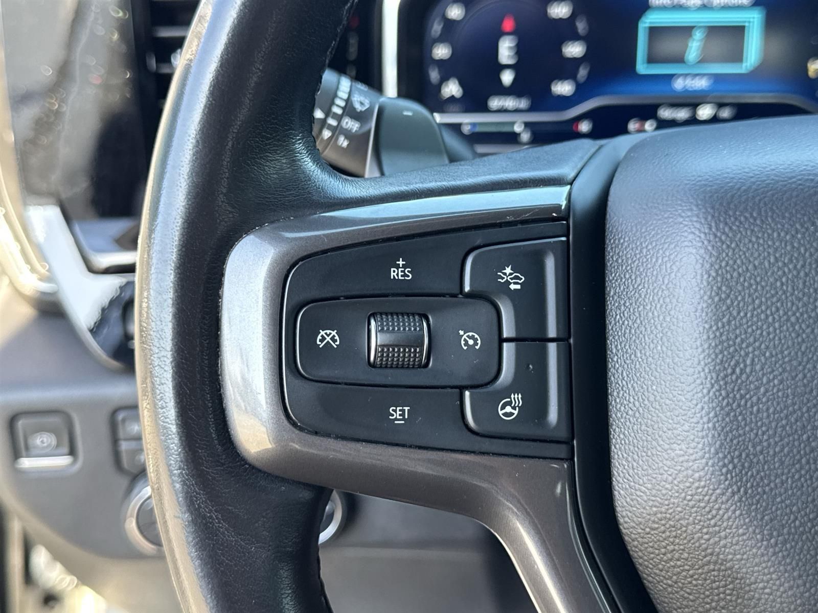 Thumbnail: 2022 Chevrolet Silverado 1500 - 10