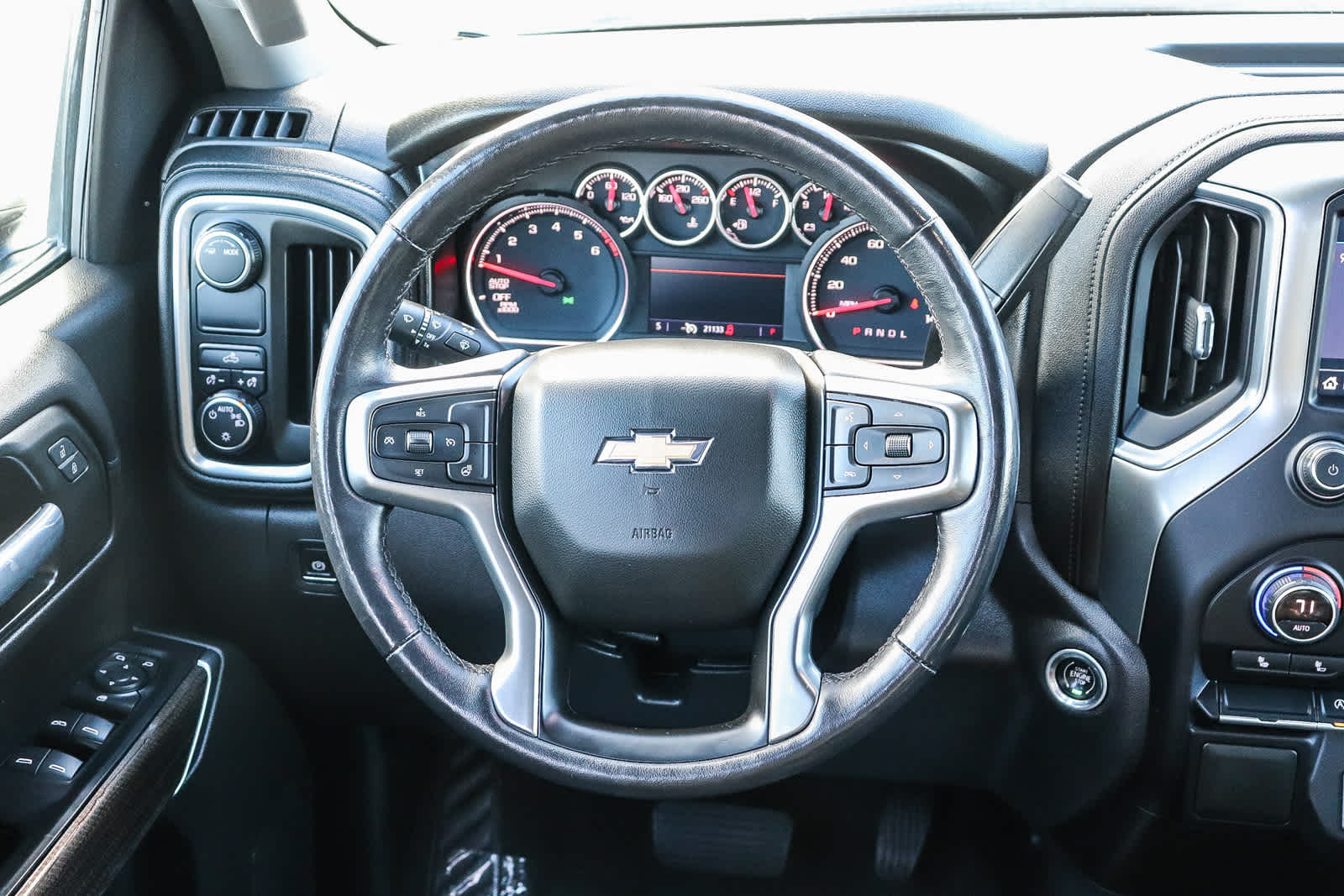 Thumbnail: 2021 Chevrolet Silverado 1500 - 14