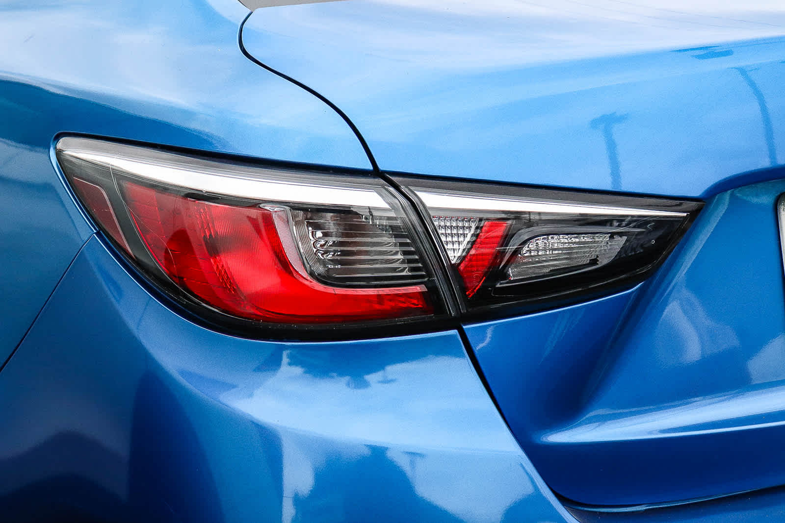 Thumbnail: 2018 Toyota Yaris iA - 6