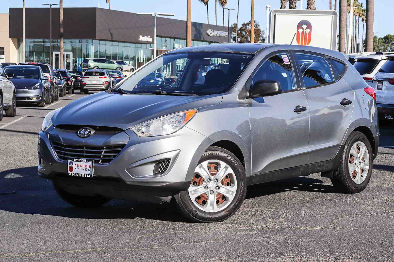 2010 Hyundai Tucson GLS -
                  Anaheim, CA