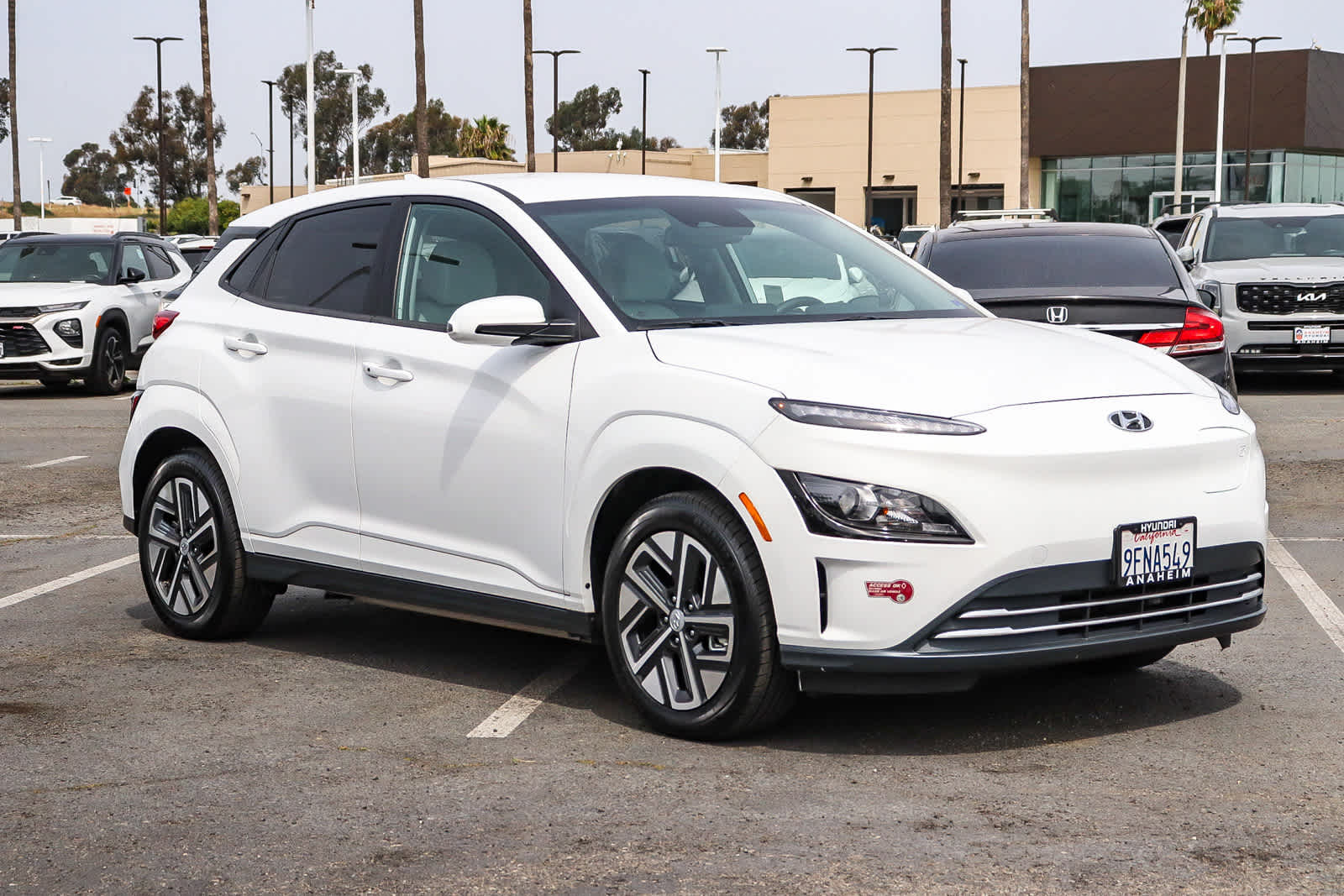 2023 Hyundai Kona Electric SE photo 2