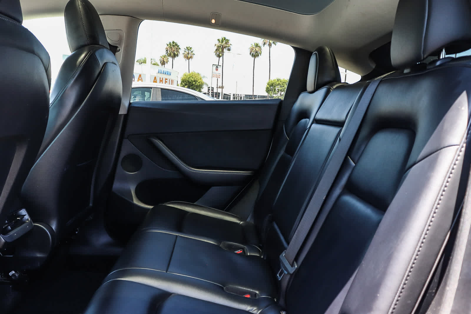 Thumbnail: 2022 Tesla Model Y - 18