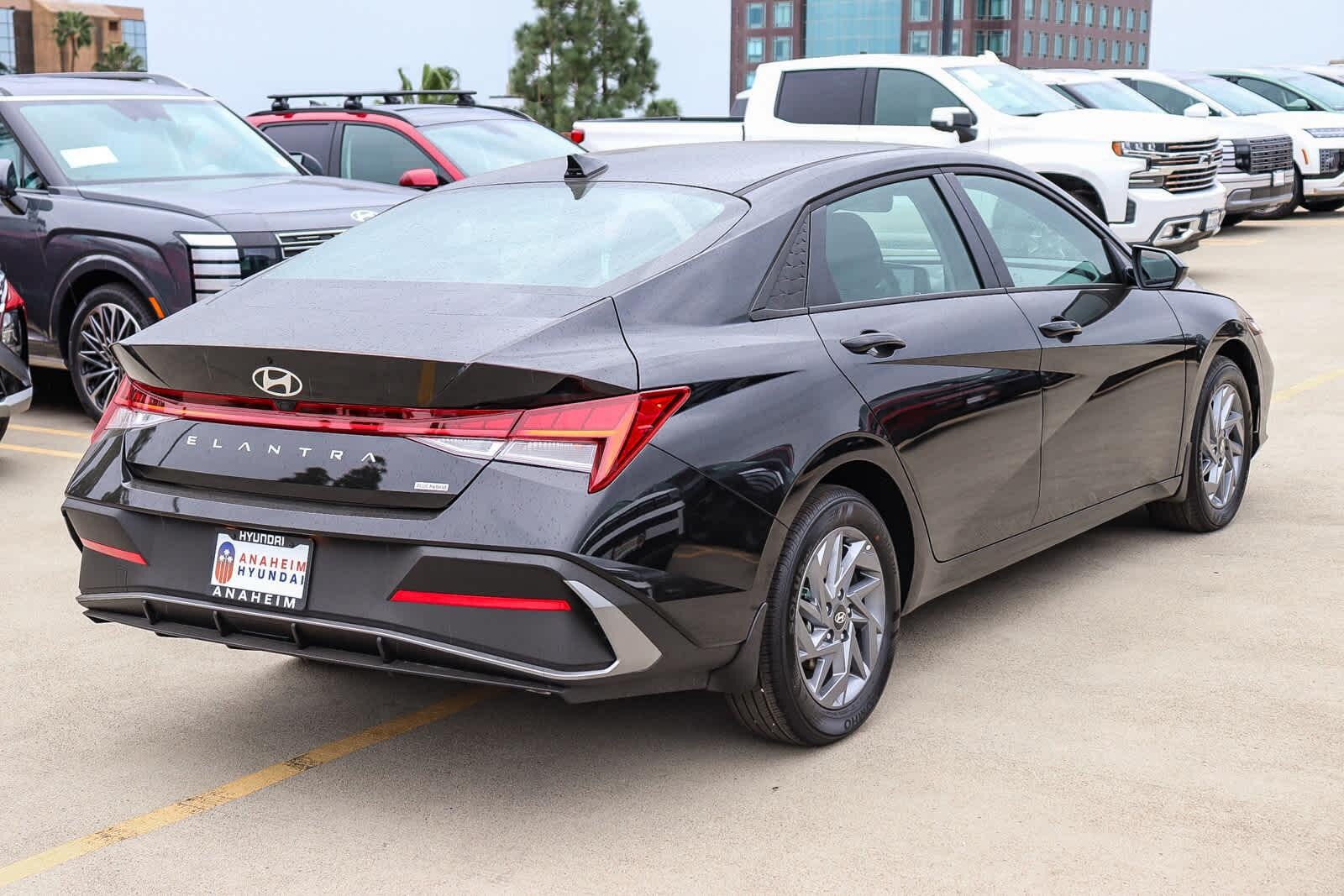 Thumbnail: 2026 Hyundai Elantra - 6