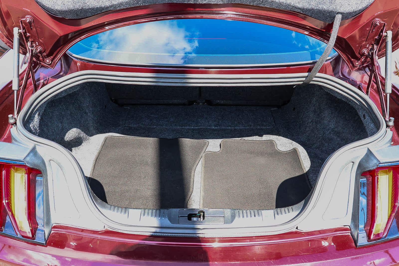 Thumbnail: 2018 Ford Mustang - 29