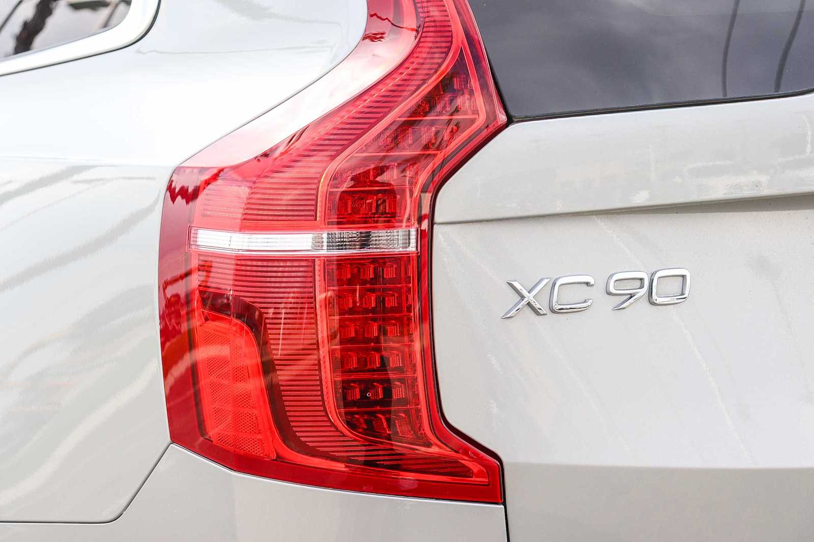 Thumbnail: 2020 Volvo XC90 - 9