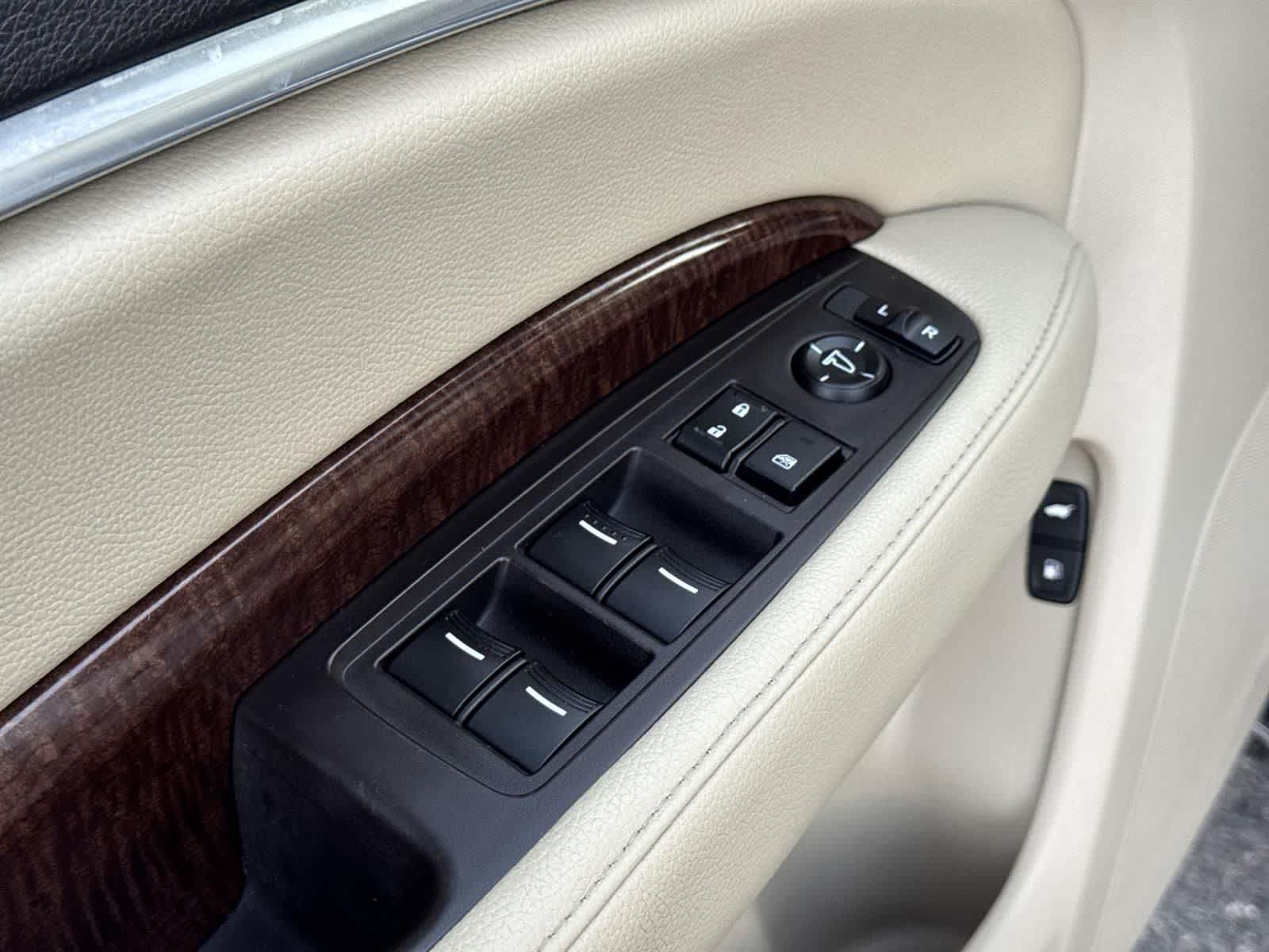 Thumbnail: 2019 Acura MDX - 16