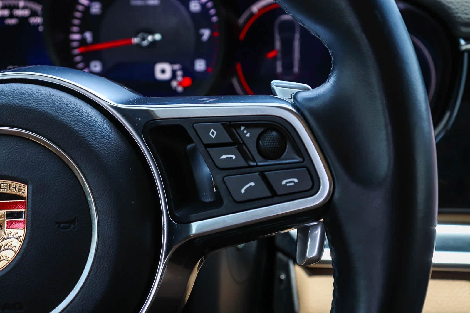 Thumbnail: 2017 Porsche Panamera - 22