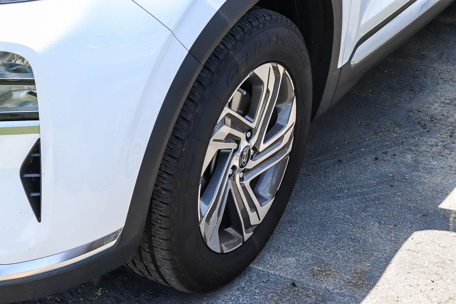 Thumbnail: 2023 Hyundai Santa Fe - 4