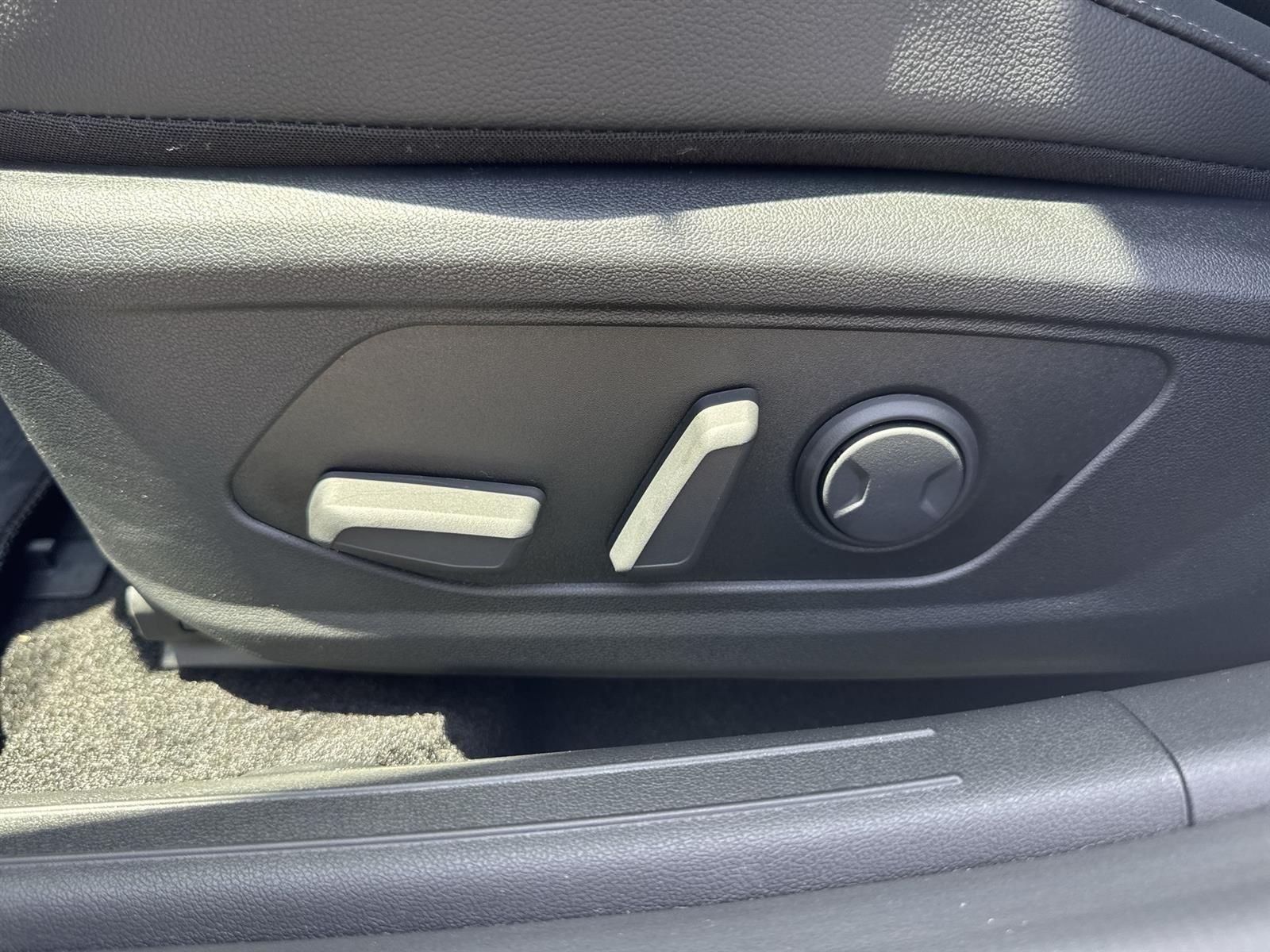 Thumbnail: 2025 Hyundai Elantra - 31