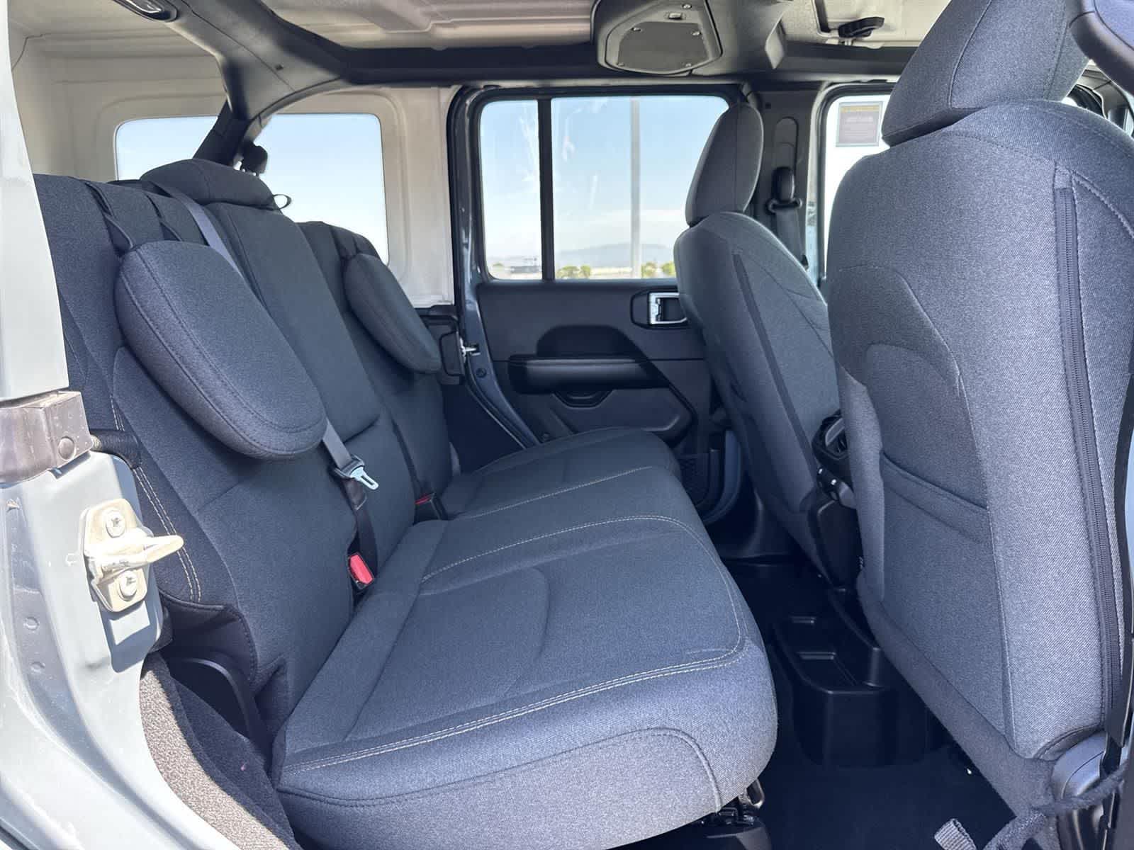 Thumbnail: 2024 Jeep Wrangler - 34