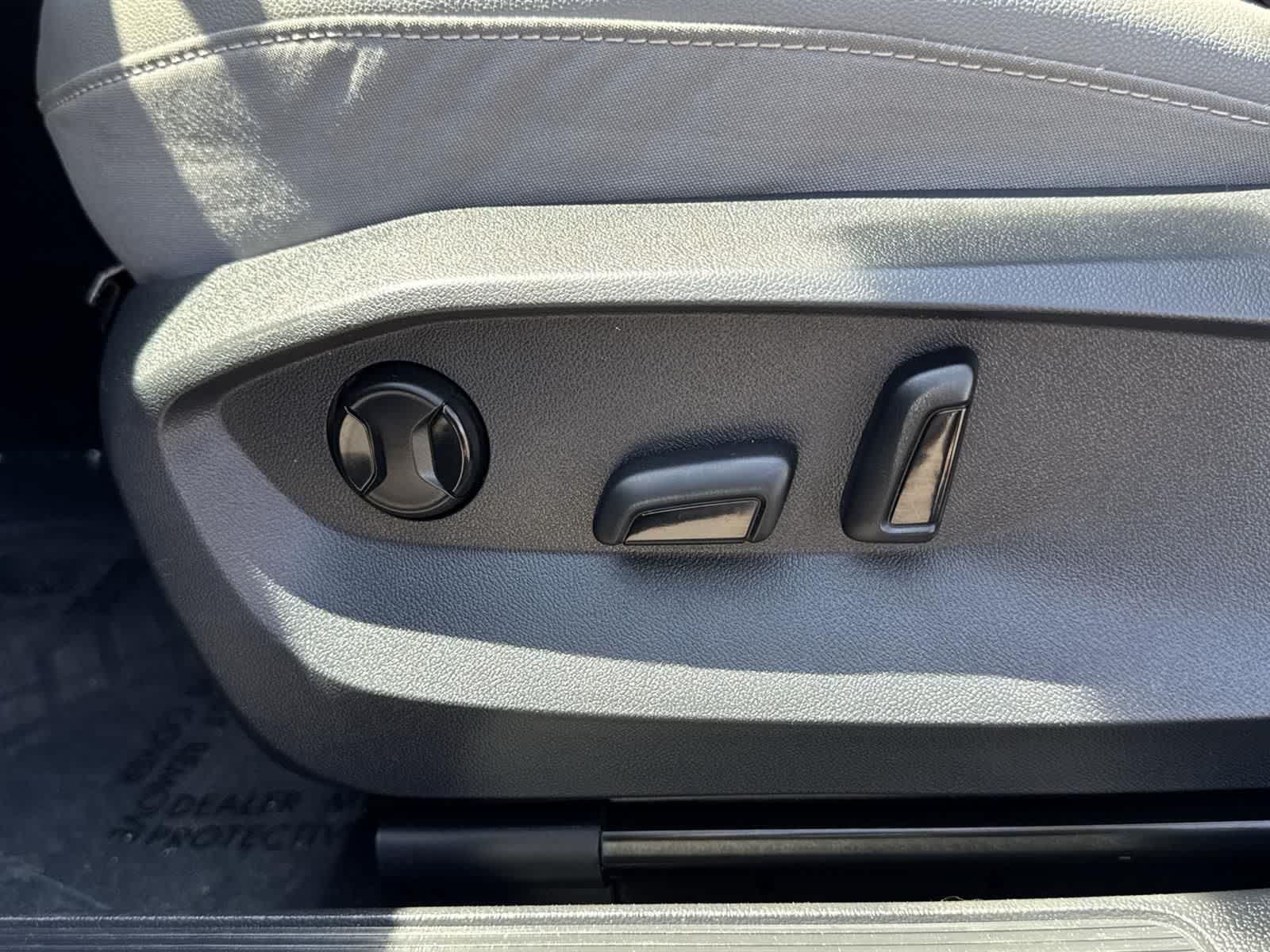 Thumbnail: 2022 Volkswagen Taos - 20