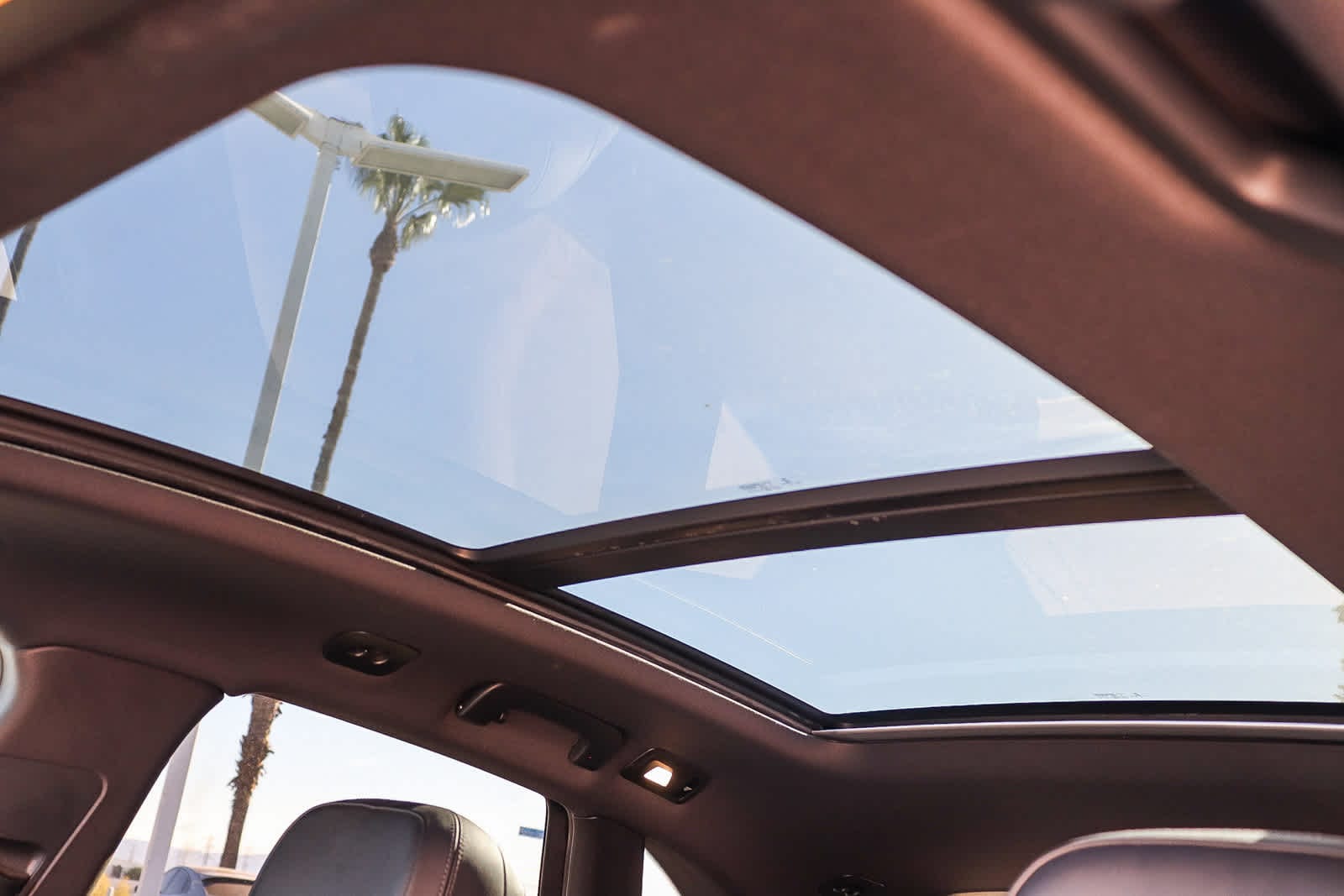 Thumbnail: 2017 Porsche Macan - 27