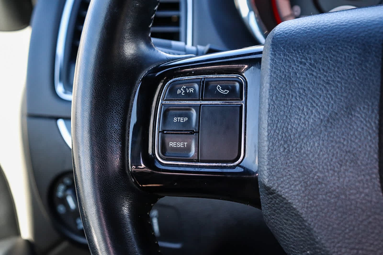 Thumbnail: 2019 Dodge Grand Caravan - 18