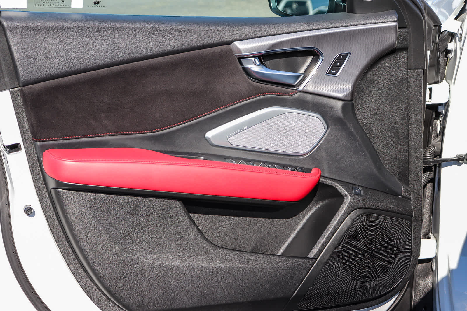 Thumbnail: 2022 Acura RDX - 22