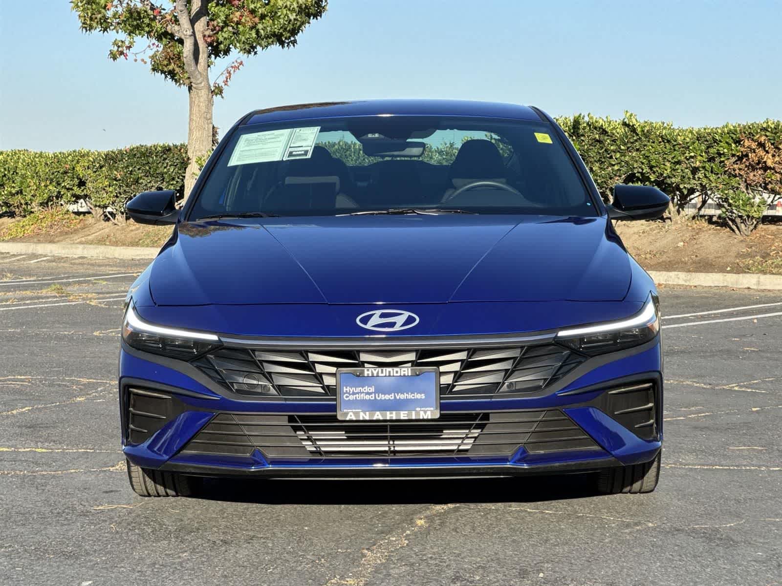 2025 Hyundai Elantra SEL Sport photo 2