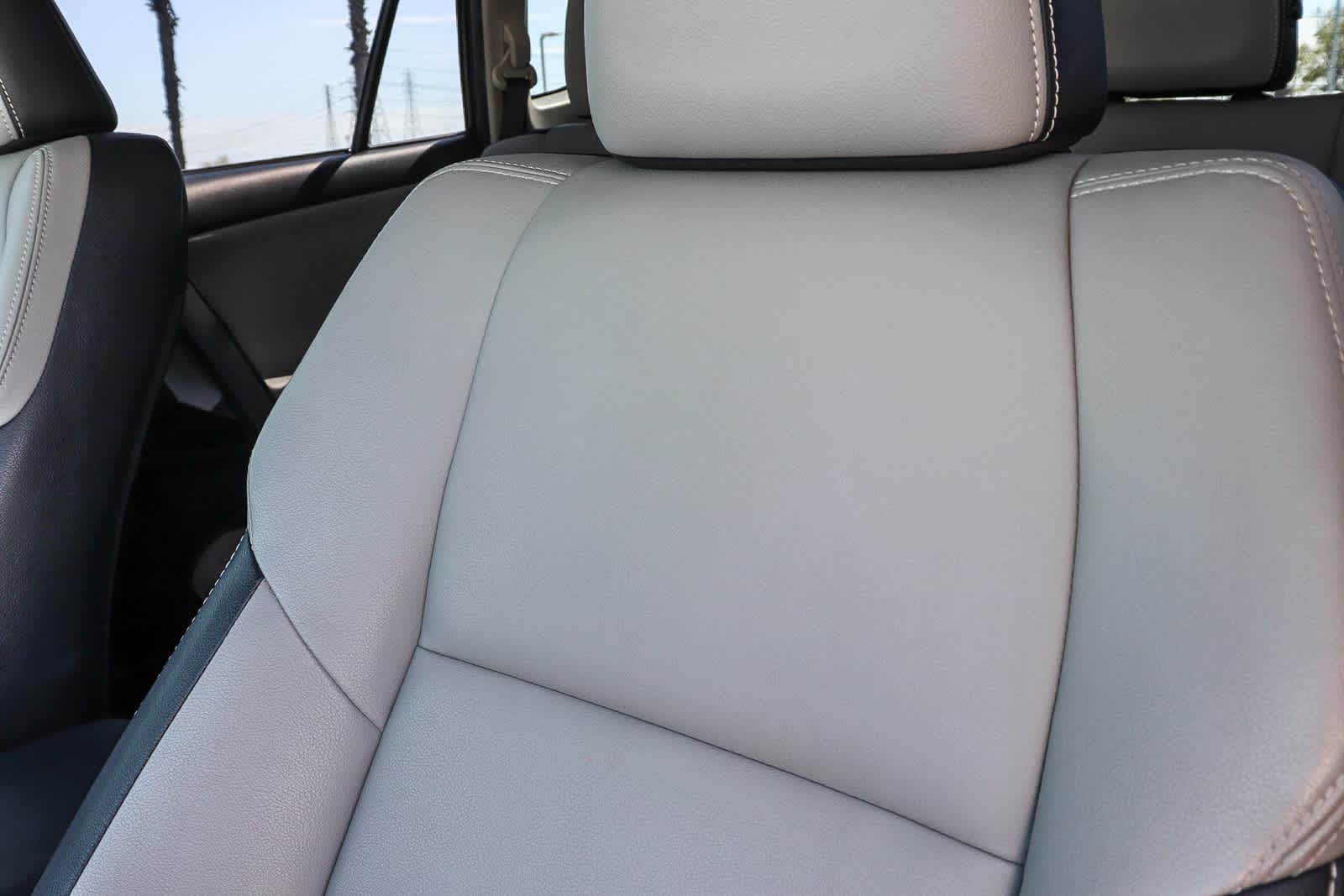 Thumbnail: 2016 Toyota RAV4 - 29