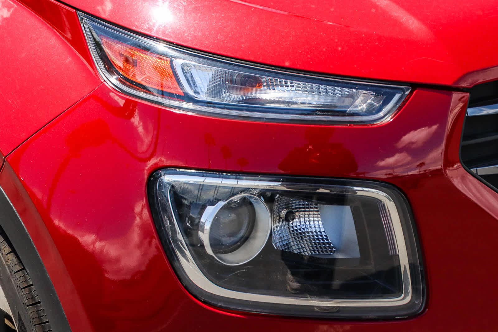 2023 Hyundai Venue SEL photo 2