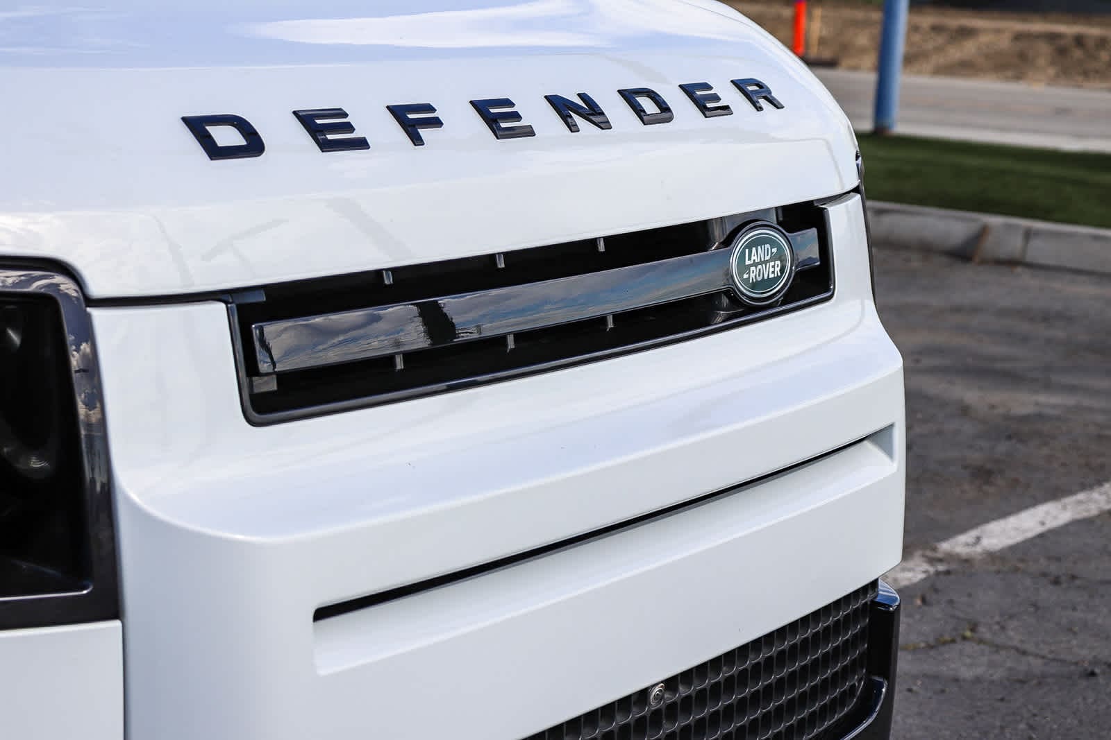 Thumbnail: 2023 Land Rover Defender - 5