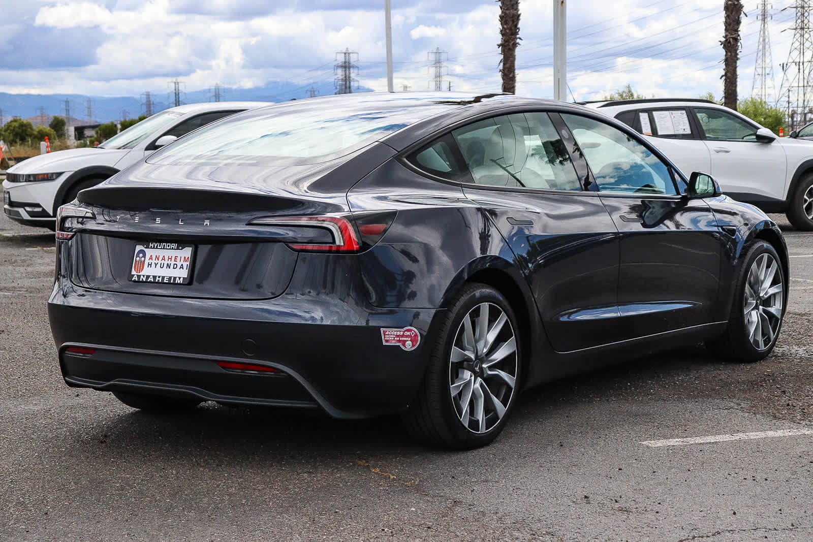 2024 Tesla Model 3 photo 5