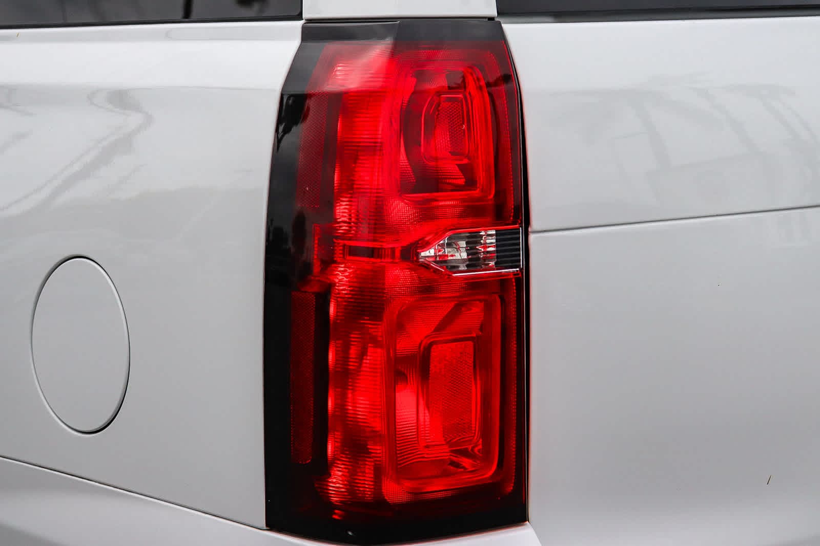 Thumbnail: 2017 Chevrolet Suburban - 9