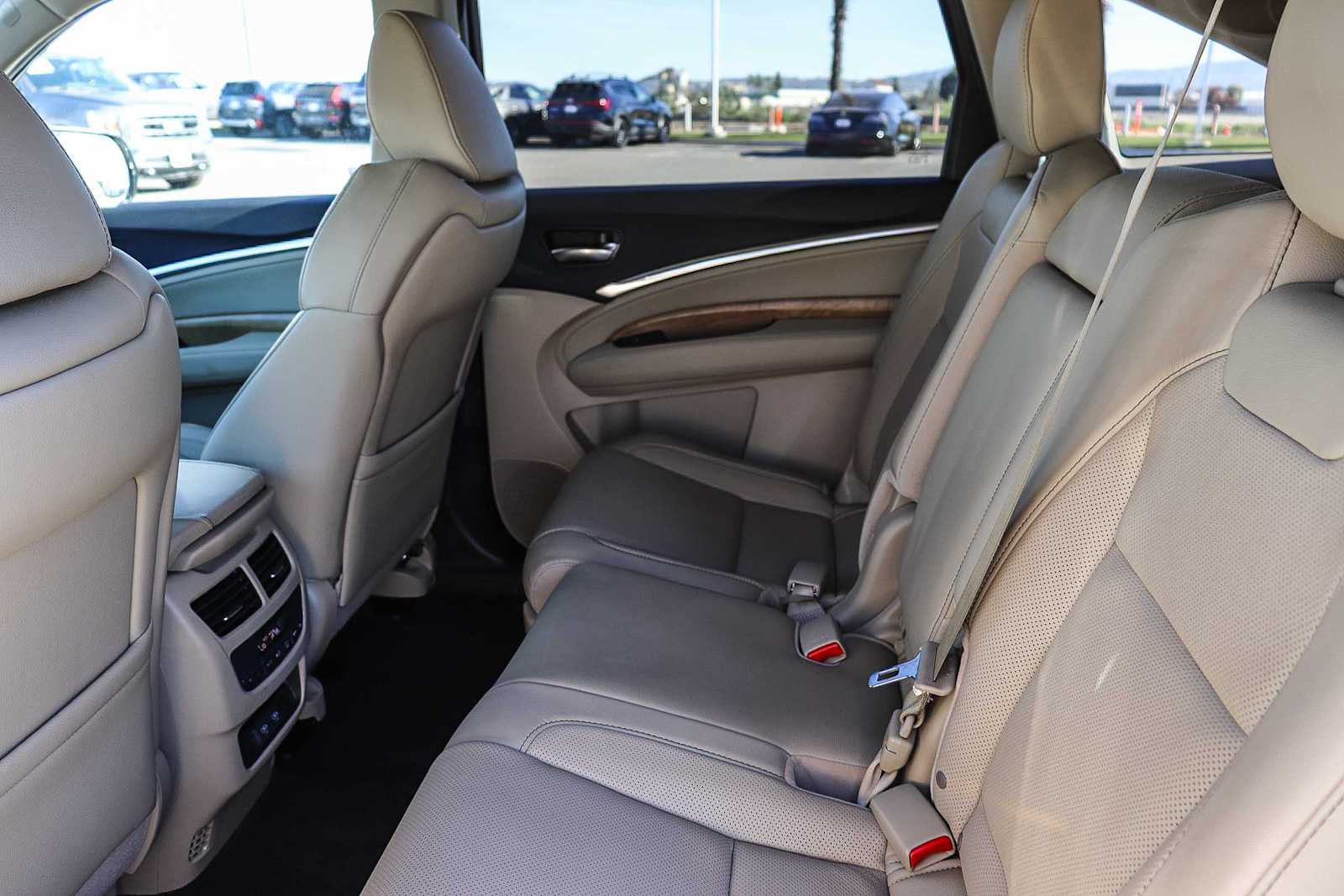 Thumbnail: 2019 Acura MDX - 16