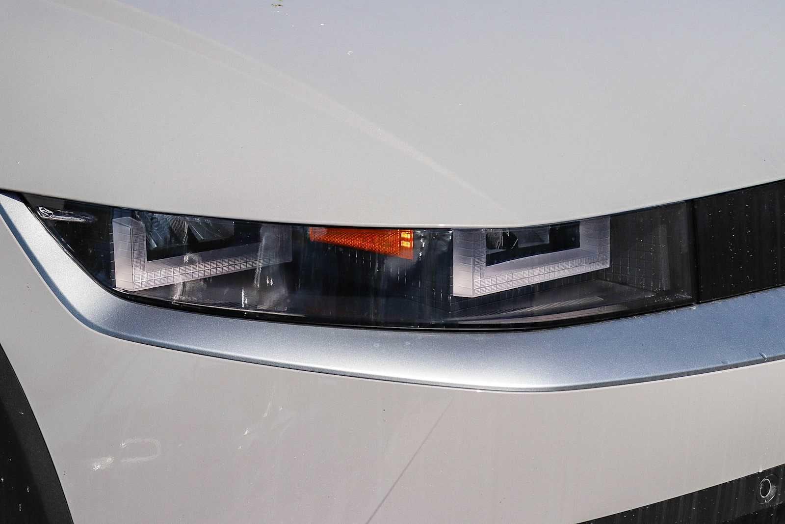 Thumbnail: 2026 Hyundai Ioniq 5 - 4