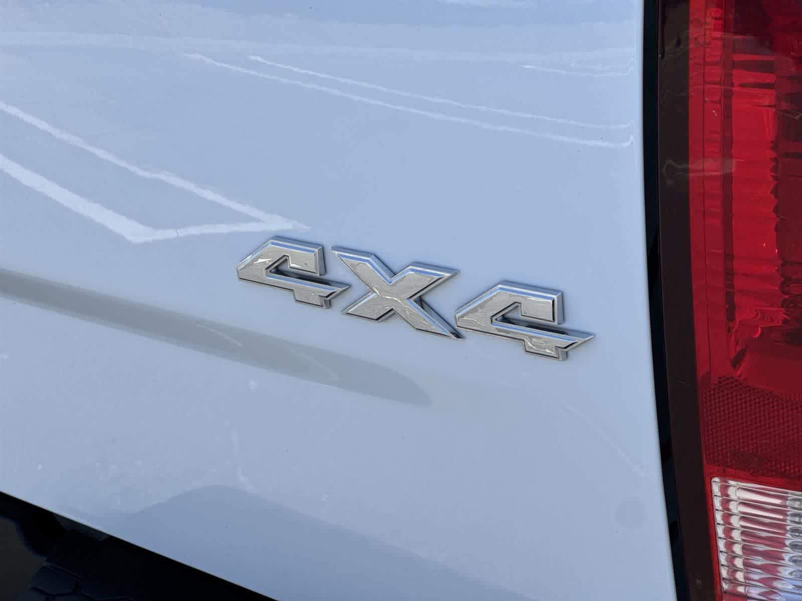 Thumbnail: 2022 RAM 1500 Classic - 34