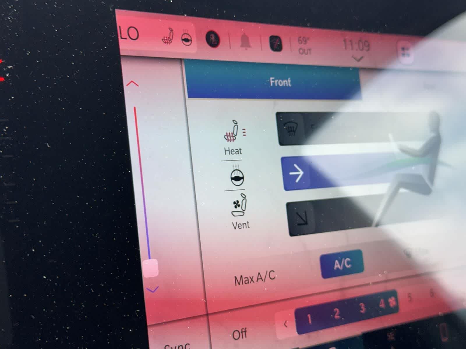 Thumbnail: 2023 Jeep Wagoneer - 19