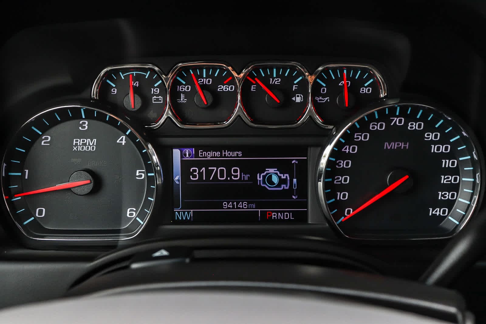 Thumbnail: 2017 Chevrolet Suburban - 28