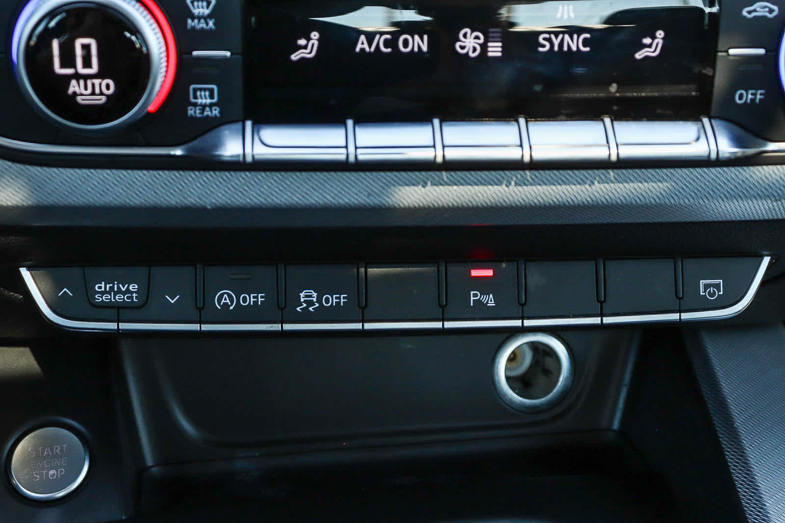 Thumbnail: 2018 Audi A4 - 32